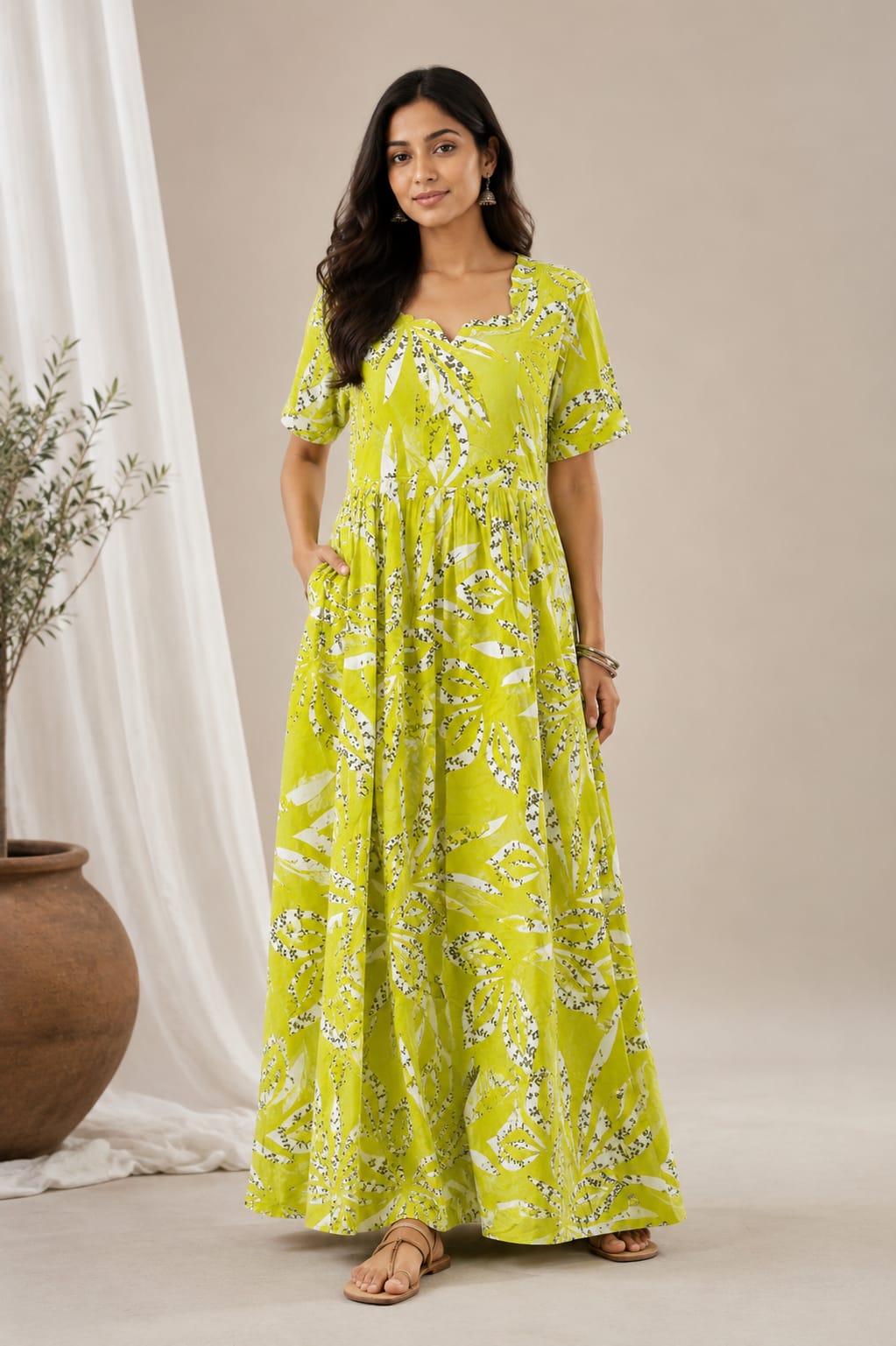 MAXI - Greenish mustard charm
